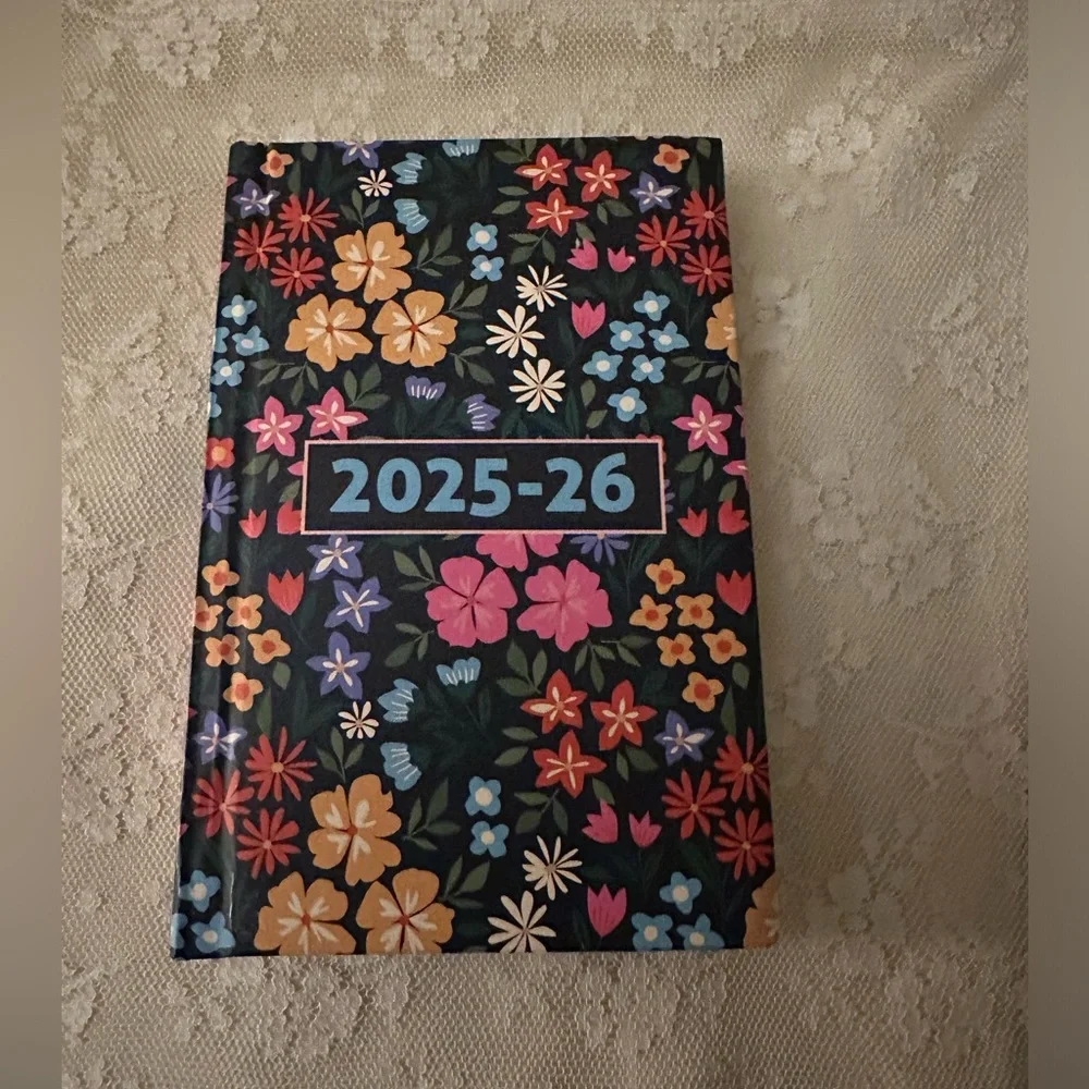2025-2026 Two Year Planner Calendar Pocket Planner 6 x 4 Floral